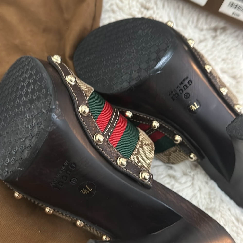 Gucci Women's Black and Multicolor Slide Sandals - Picture 5 of 5